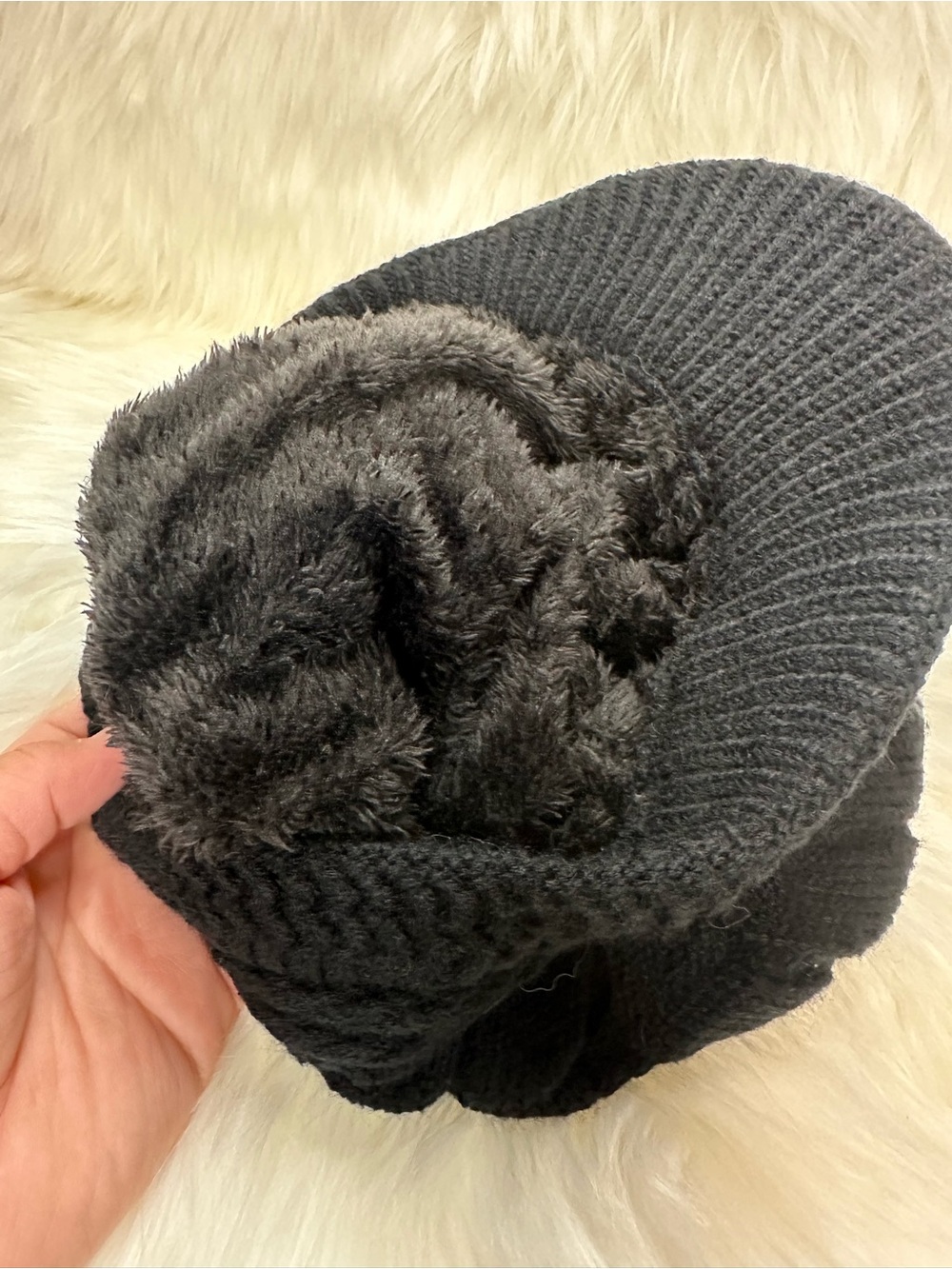 Women’s Black Cable Knit Newsboy Hat Braided Trim Winter Cabbie Cap One Size NWT - Picture 4 of 4